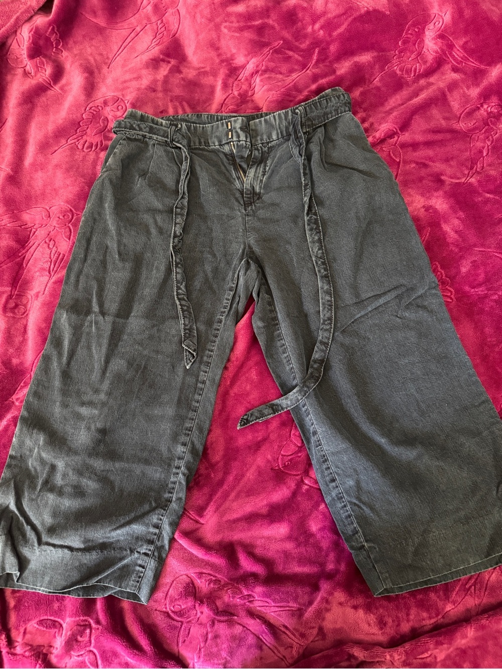 Chico's Black Wide-Leg Capris with Tie Waist